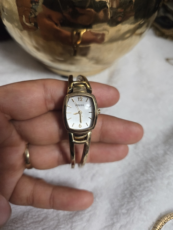 Fossil Women\'s Gold Tone Slim Bangle Watch with White Dial main image 4